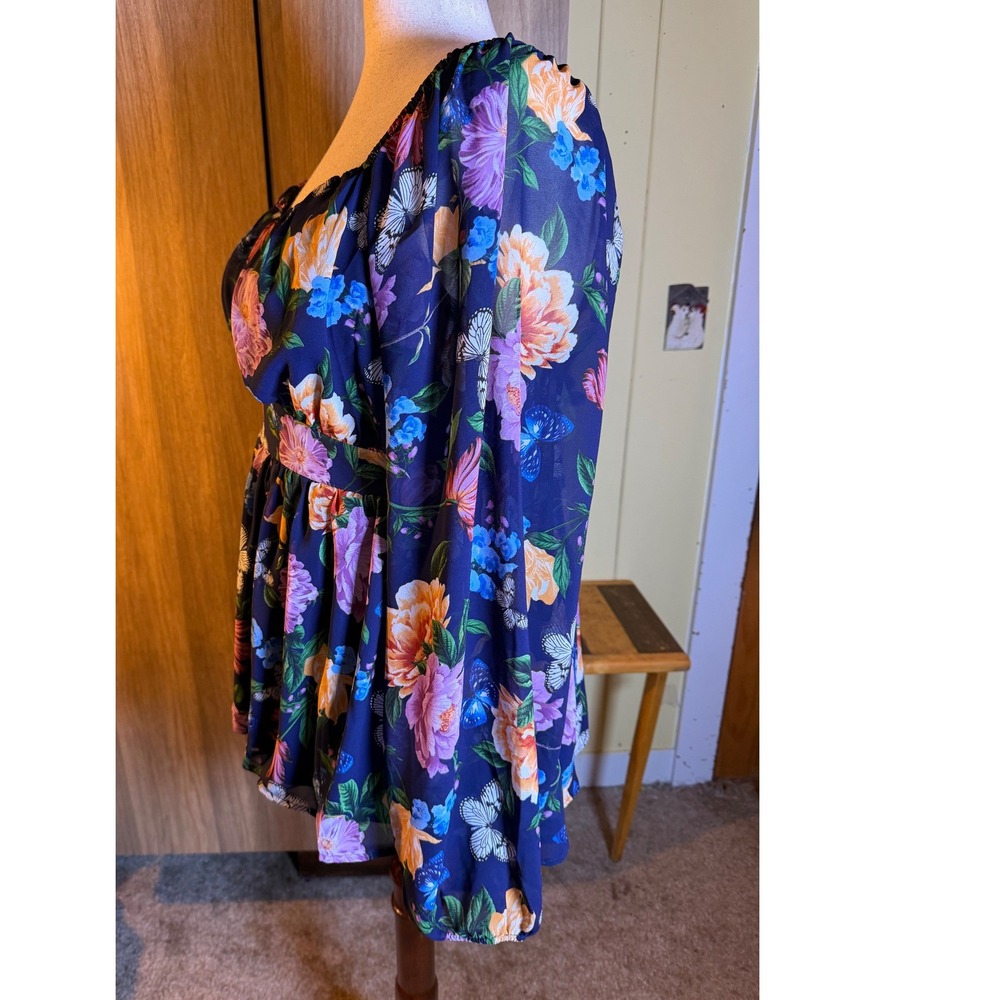 509. Boho Cottagecore Torrid Blue Floral Butterfly Babydoll Top Smocked Back - Picture 4 of 6